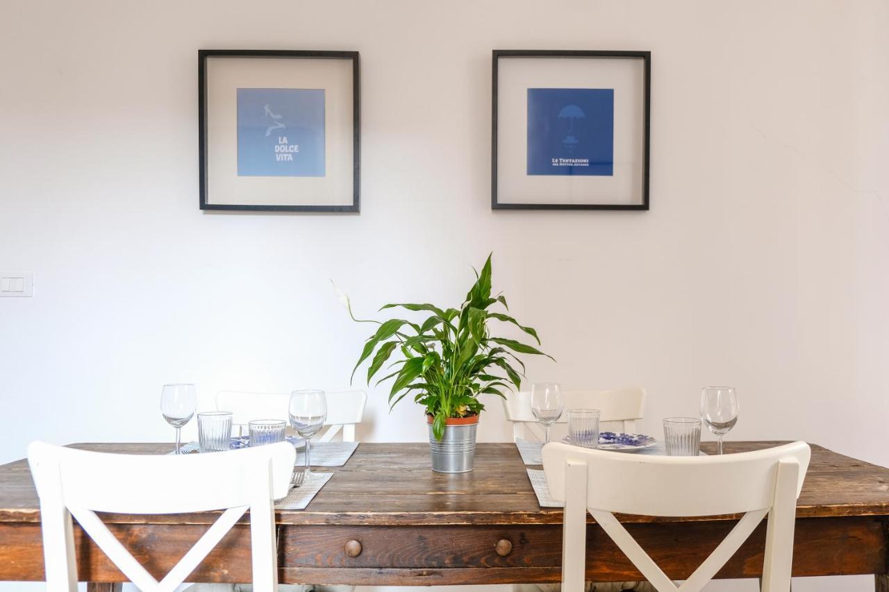 Spacious Apartment With Big Terrace At Colosseum Roma Esterno foto